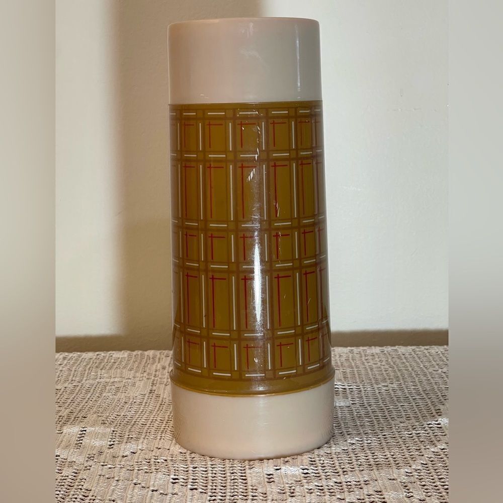 Aladdin kitchen || Vintage Aladdins vintage thermo bottle || Plaid thermos